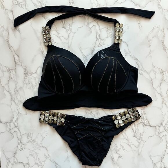 Beach Bunny Black Panthera Crystal Accents and Scrunch Bottom XL/M Set $300 - Picture 11 of 14